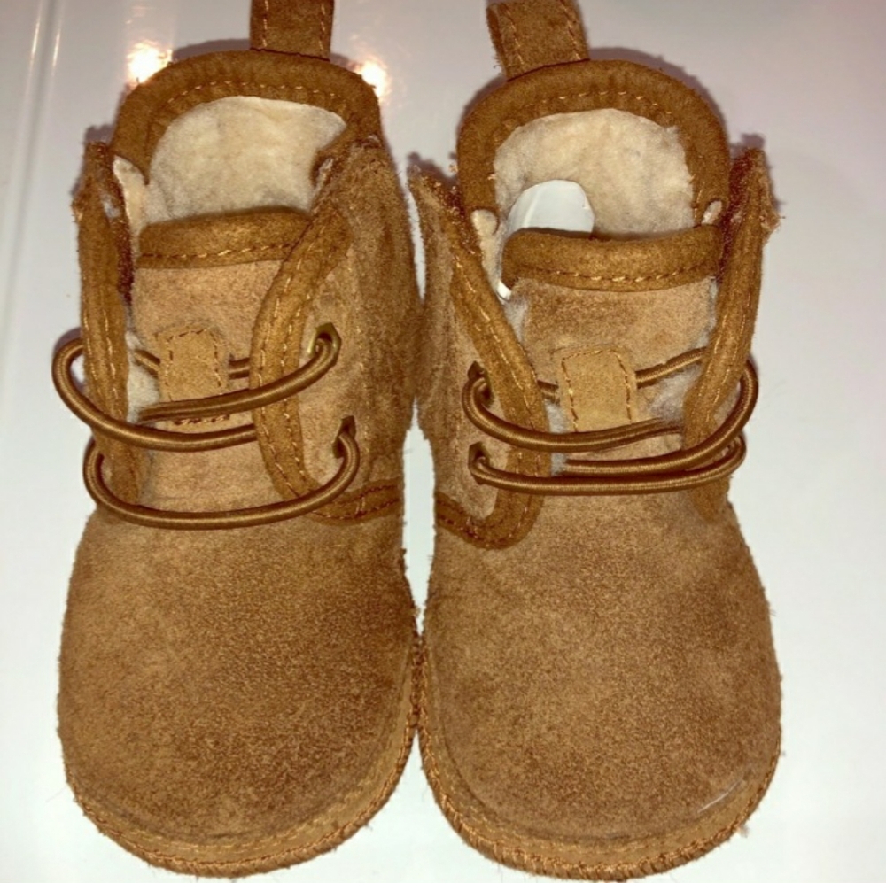 Baby Uggs  size 2 / 3